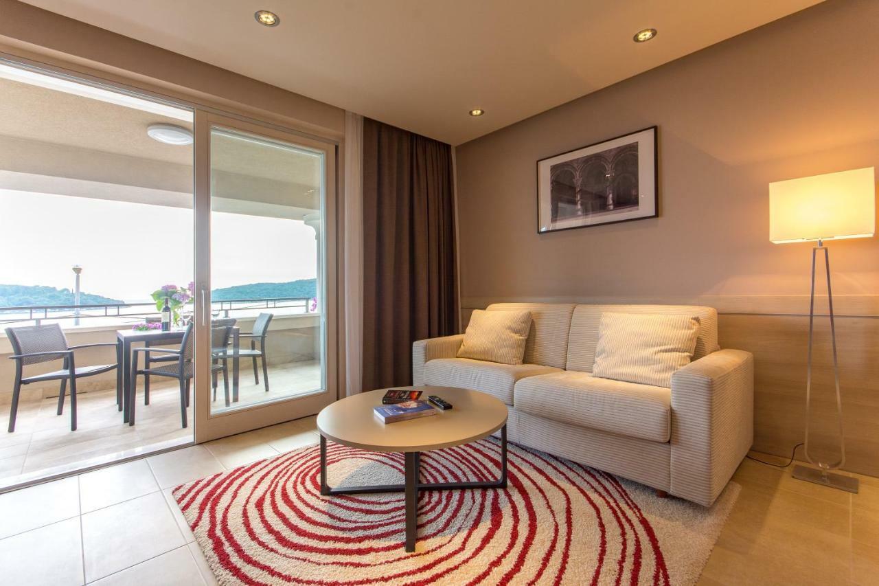 Apartment Villa Molunat Molunat